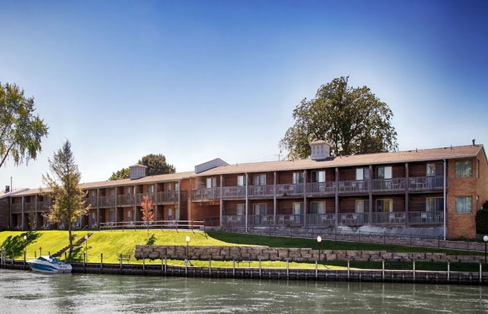 Spies River Terrace Motel (Best Western River Terrace) - FROM WEBSITE (newer photo)